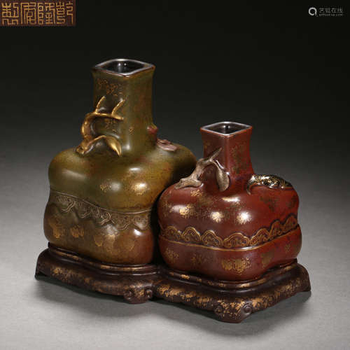 Qing Dynasty of China,Tea-Dust Glazed Square Bottle