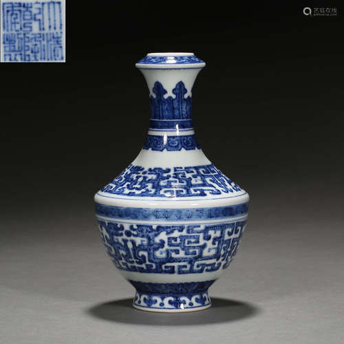 Qing Dynasty of China,Blue and White Dragon Pattern Covered ...