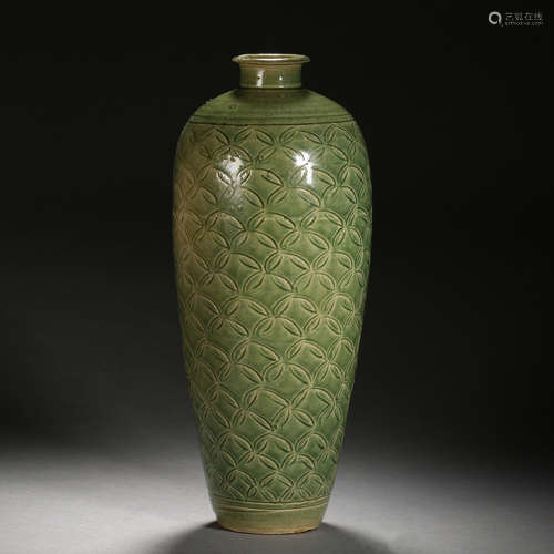 Ming Dynasty of China,Longquan Flower Pattern Prunus Vase