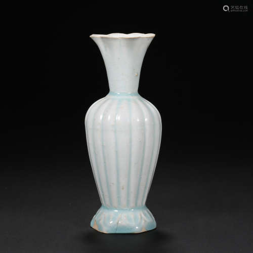 Song Dynasty of China,Hutian Kiln Flower Mouth Bottle