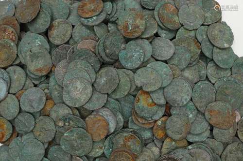 Lot de 450 Antoniniens variés de Gordien III à VictorinEn le...