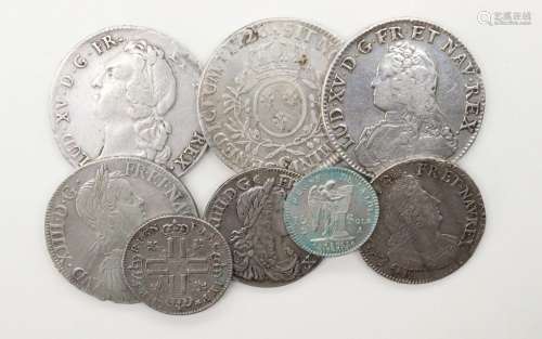 MONNAIES ROYALESLot de 8 monnaies d'argentLouis XIV : écu à ...
