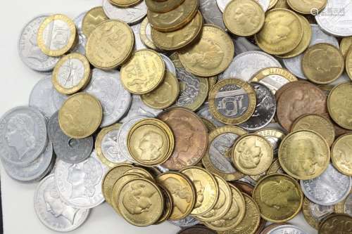 MONNAIES CONTEMPORAINESLot d'environ 120 monnaies essentiell...