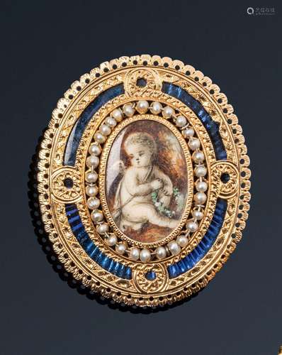 Broche porte-souvenir en or 18K (750)