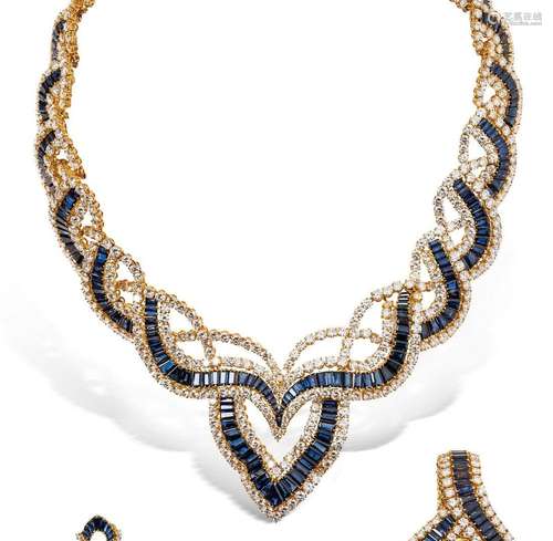 MOUAWADGrand collier en or 18K (750) articulé de volutes ser...