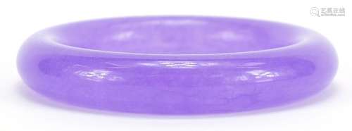 Chinese lavender jade bangle, 8.5cm in diameter, 90.2g