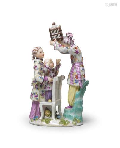【*】A Meissen Chinoiserie family group, mid 18th century