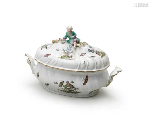 【*】A Meissen oval tureen and cover, circa 1755-60