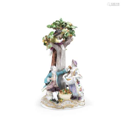 【*】A Meissen group of the apple pickers, early 20th century