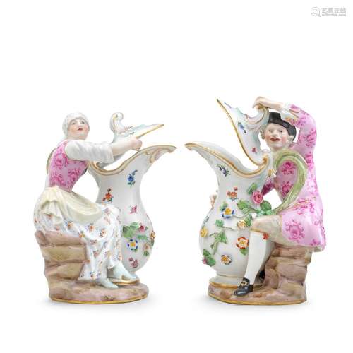 【*】A pair of Meissen figures with jugs, early 20th century