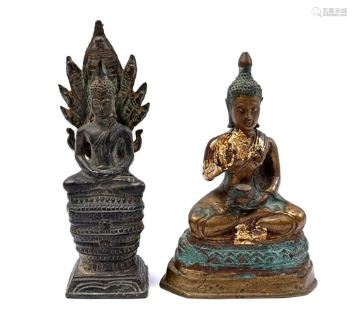 2 bronze Buddha statues