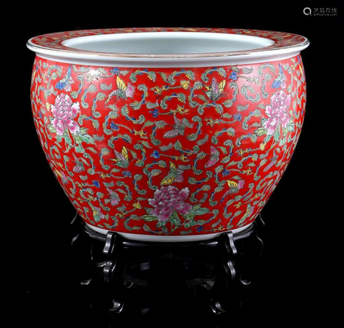 Red porcelain flower pot