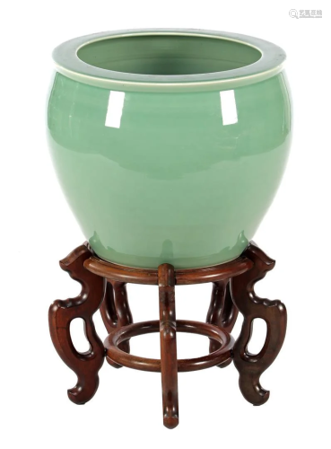 Green glazed porcelain flower pot