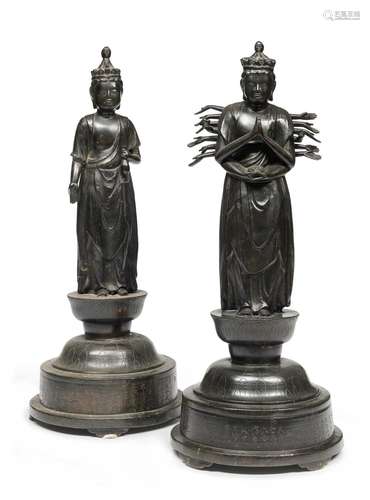 AN EXCEEDINGLY RARE PAIR OF BRONZE SCULPTURES DEPICTING JUIC...