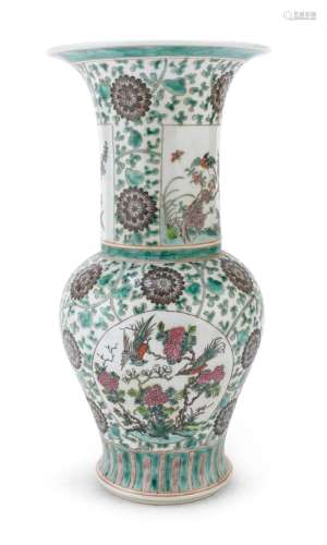 A POLYCHROME-DECORATED PORCELAIN VASE, CHINA EARLY 20TH CENU...
