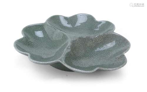 A CELADON GLAZED DISH, CHINA 20TH CENTURY