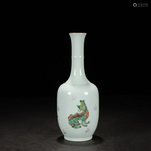 CHINESE FAMILLE-ROSE VASE DEPICTING 'AUSPICIOUS BEAST&#...