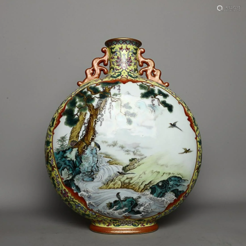 CHINESE FAMILLE-ROSE TWO-HANDLED FLAT VASE DEPICTING 'L...