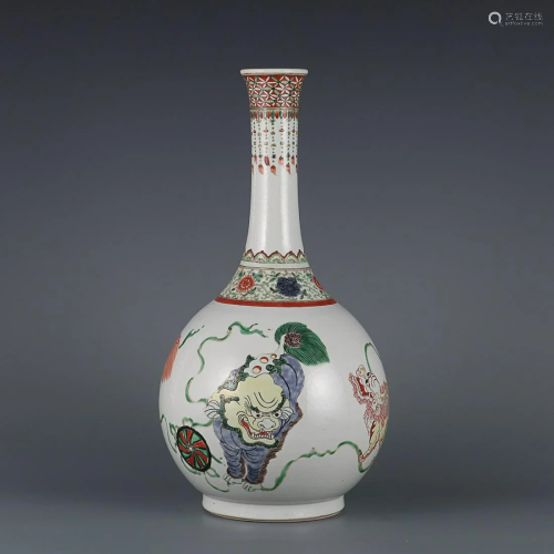 CHINESE FAMILLE-VERTE PEAR-FORM VASE DEPICTING 'LION PU...