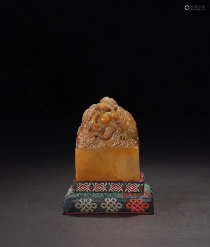 CHINESE TIANHUANG STONE SEAL WITH 'DRAGON PURSUING PEAR...