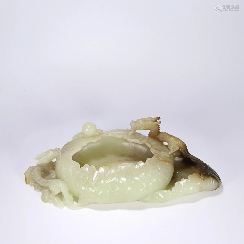 CHINESE HETIAN JADE WASHER WITH CARVED 'CHI-DRAGON'...
