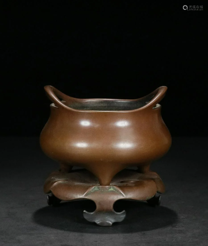 CHINESE BRONZE TWO-HANDLED CENSER ON LOTUS-FORM STAND