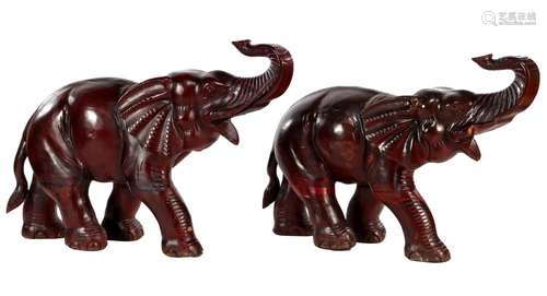 2 wooden elephants