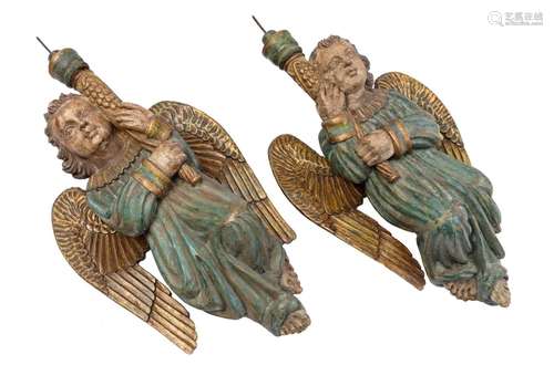 2 wooden polychrome statues