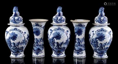 5-piece Delft earthenware