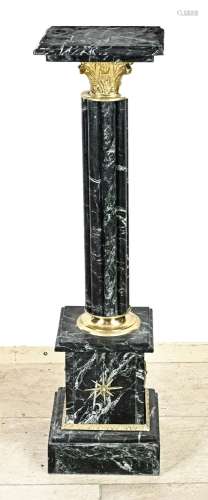 Green marble pedestal
