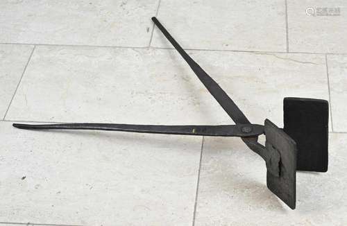 17th century waffle iron