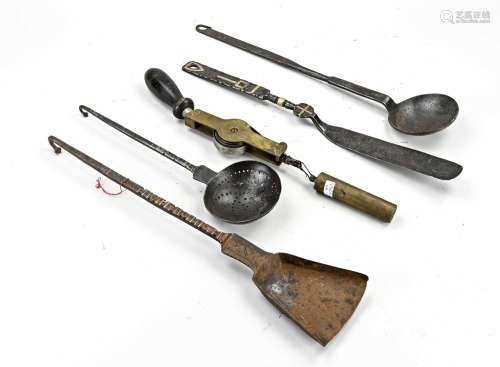 5x Antique tools