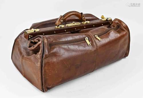 Leather doctor's bag