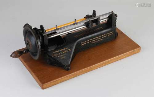 Rare Guhl & Harbeck pencil sharpener, 1920