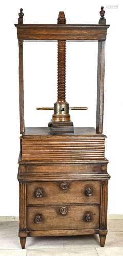 Oak linen press, 1800