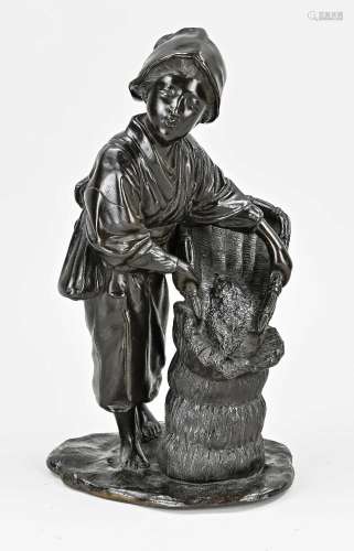 Japanese bronze statue, H 31 cm.