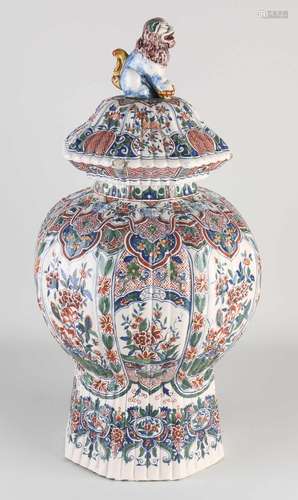 18th century Delft pot