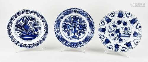 Three 18th century Delft plates Ø 22 - 23 cm.