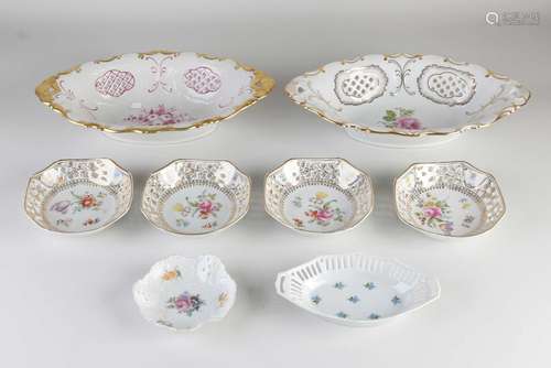 Lot of various porcelain (8x)