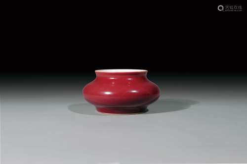 清雍正 霁红釉水盂