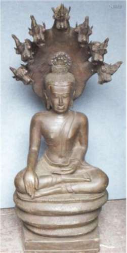 Sitzender Buddha mit Naga(Drachen),Bronze, Thailand, Lopbury...