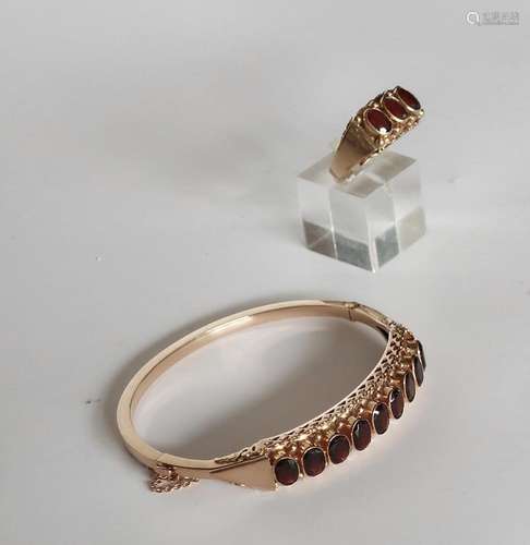 Armreif mit passendem Ring,585er Rotgold,mit Granatcabochon ...