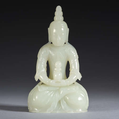 A jade figure of seated buddha, Qing dynasty