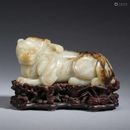 A jade carving of lion,Qing dynasty