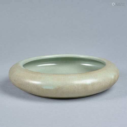 A Ge Kiln brush washer, Song dynasty