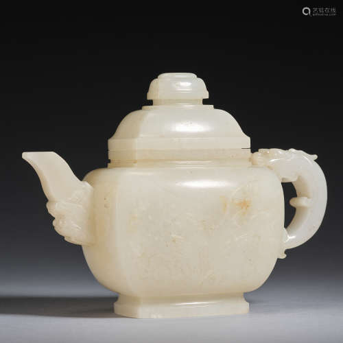 A white jade pot with cover and dragon handle ,Qing dynasty