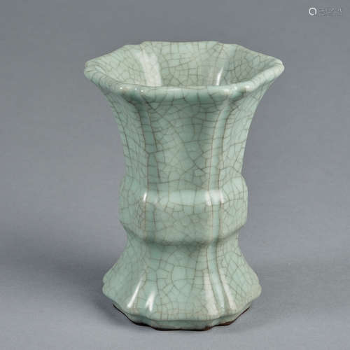 A Ge Kiln vase,Song dynasty