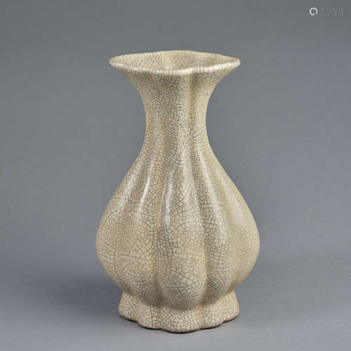 A Ge Kiln vase,Song dynasty