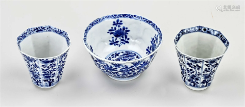 Three parts 18th century Chinese porcelain
