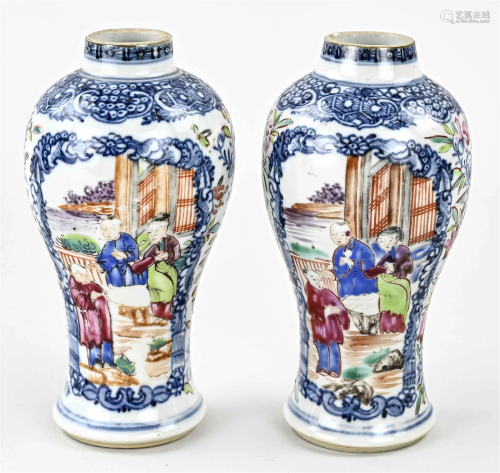 Two 18th century Chinese vases, H 15.5 cm.